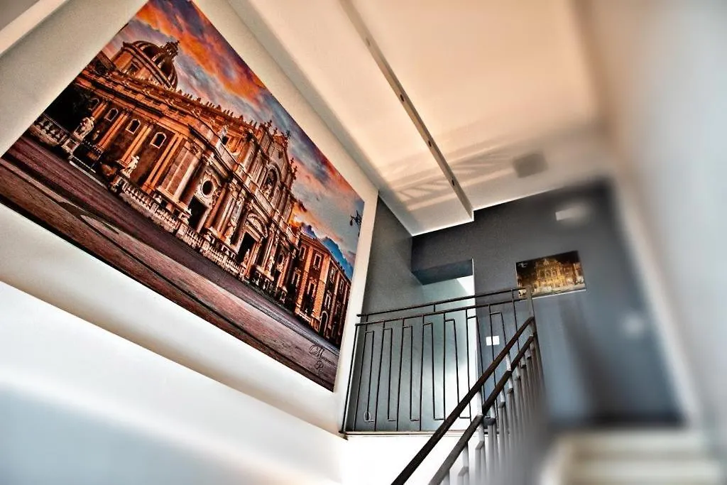 Catania Rooms 0*,